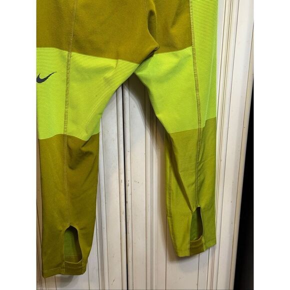 Nike Women's High Waisted Tech Pack Cropped Tights Moss Volt Green Medium - Picture 5 of 9